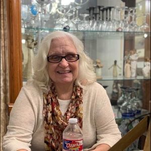 Meet your Posher, Sharon